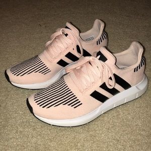 adidas swift run shoe, kids size 7